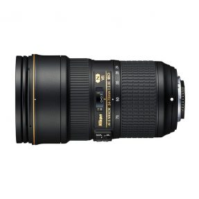 Nikon AF-S 24-70mm VR F/2.8E ED + HB-74 (zonnekap)