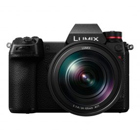 Panasonic Lumix DC-S1R + 24-105mm F/4.0 L-mount