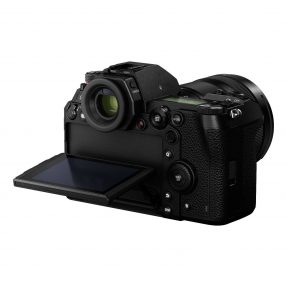 Panasonic Lumix DC-S1R + 24-105mm F/4.0 L-mount-5403