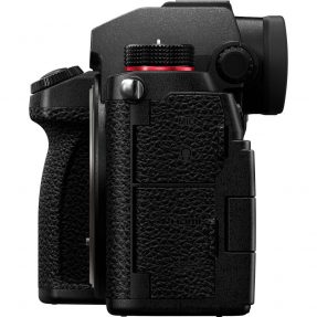Panasonic Lumix DC-S5 body + Lumix S 20-60mm F/3.5-5.6-6524