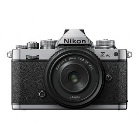 NIKON Z FC + 28 F/2.8 SPECIAL EDITION