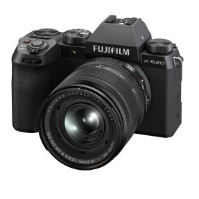 Fujifilm X-S20 + XF 18-55mm